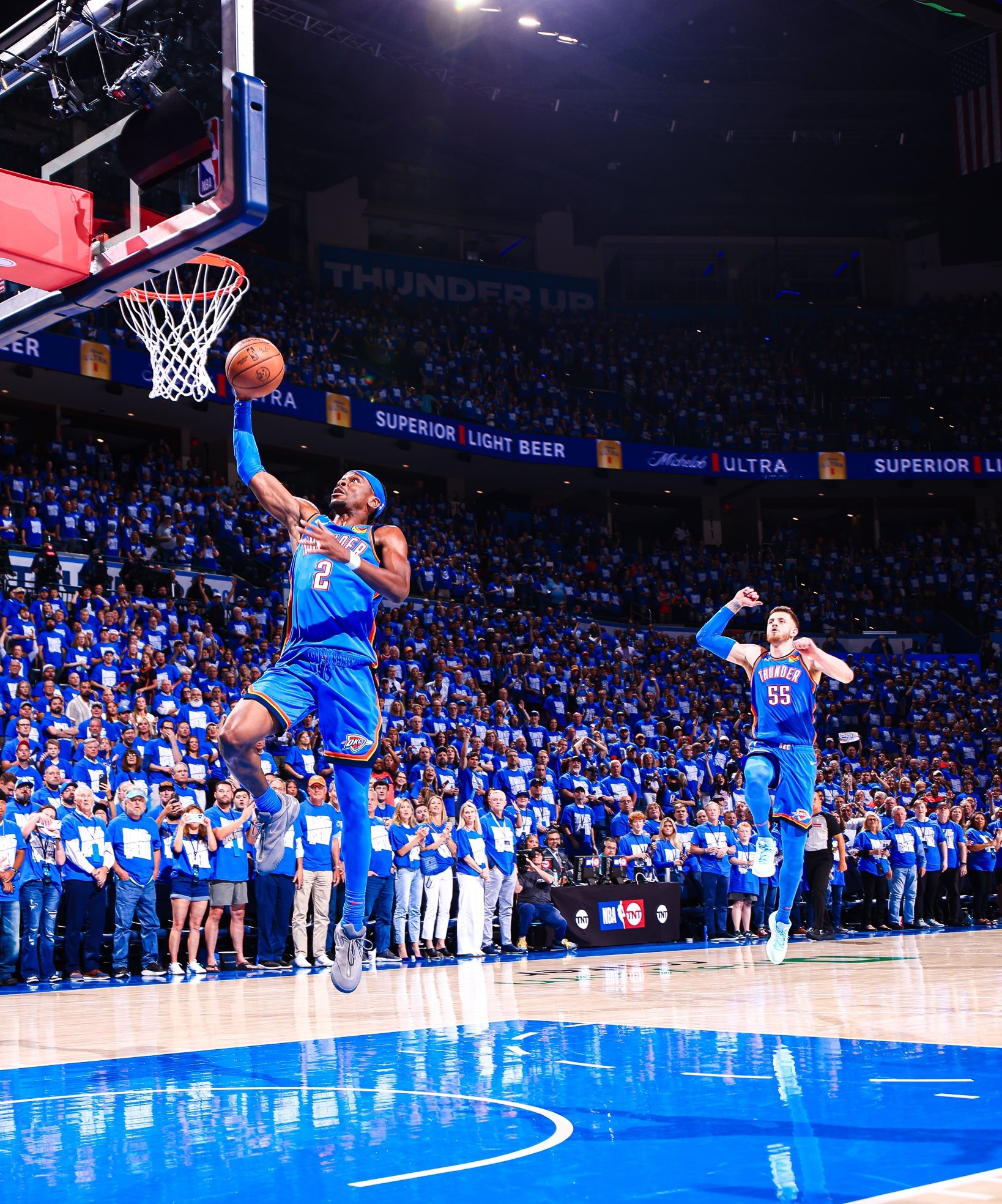 爱游戏入口-灰熊全队发挥出色，取得惊天逆转！