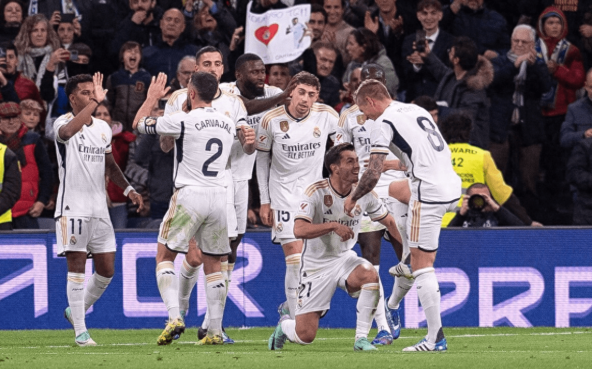 梅西连场破门，巴萨击败格拉纳达