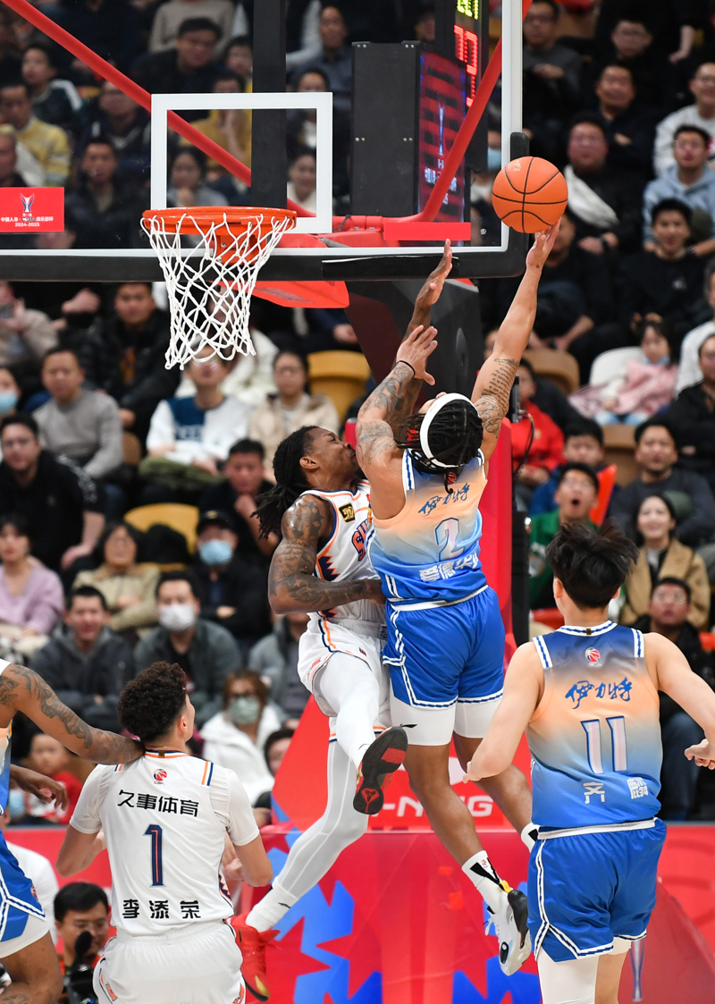 关于上海战队经过艰难比赛终于取得胜利,狂喜庆祝!的信息 关于上海战队经过艰难比赛终于取得胜利,狂喜庆祝!的信息