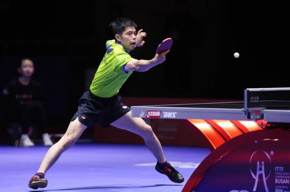 爱游戏-日本队碾压英格兰队，梁靖崑点燃赛场的简单介绍