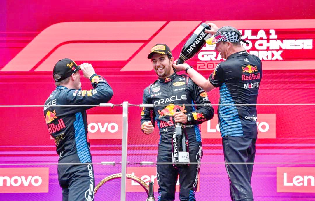 包含迈凯伦轻取红牛二队，佩雷兹惊艳四座的词条