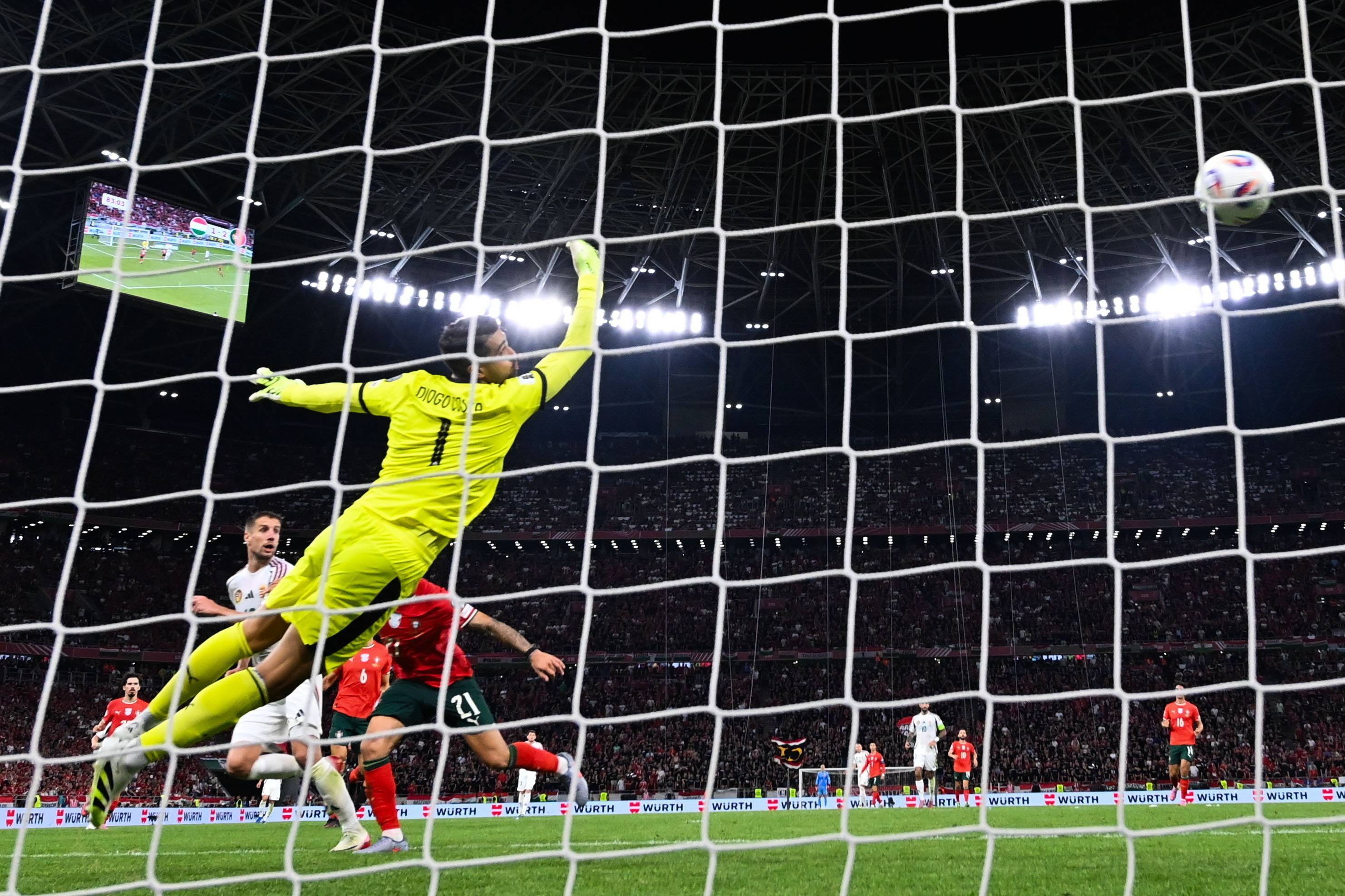 法国队鏖战葡萄牙队，奥恰洛夫点燃赛场