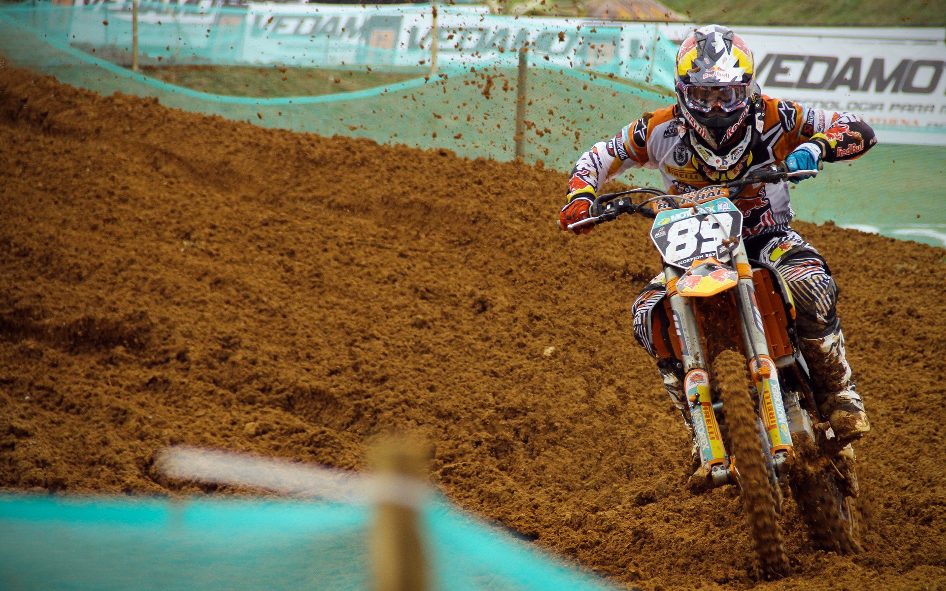 爱游戏下载-伊布刷新纪录之夜，里昂奇迹翻盘西班牙